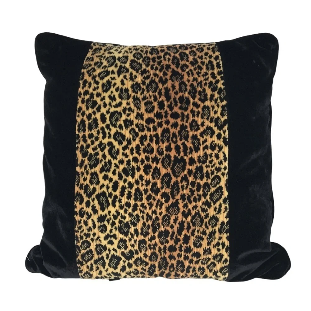 Bess Leopard Velveteen 16” Throw Accent Pillow‎